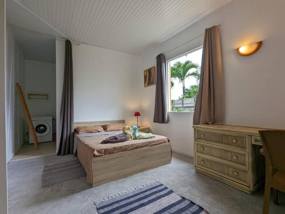 Charmante Villa Creole Climatisee, Jardin Tropical Et Piscine Prives Lamentin Exterior photo